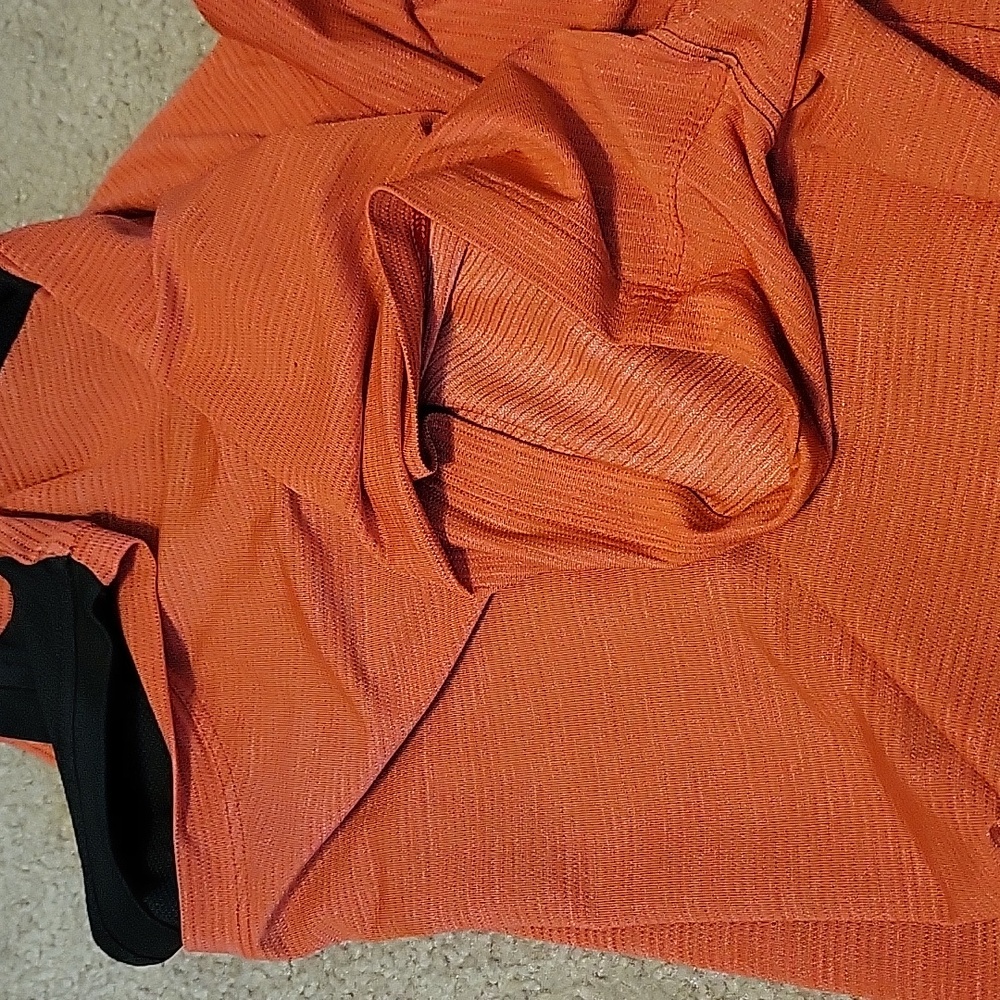 Lululemon short sleeved shirt